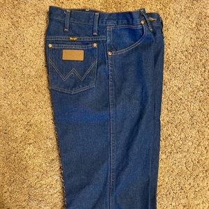 Wrangler jeans cowboy cut